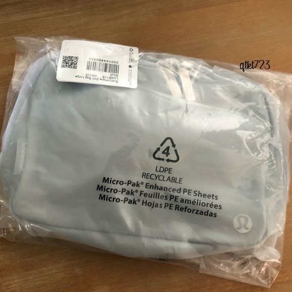 LARGE Everywhere Belt Bag - SILVER DROP - Picture 2 of 5